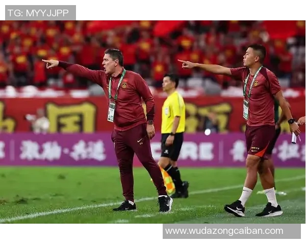 京多安引领球队新篇章展现领袖风范与战术智慧助力球队争冠之路