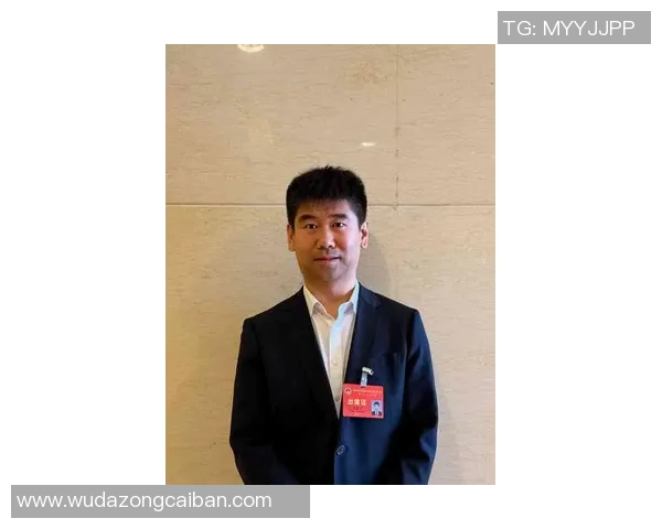 深度对话杨磊畅谈英雄联盟背后的故事与人生哲学